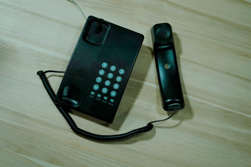 Desk telephone